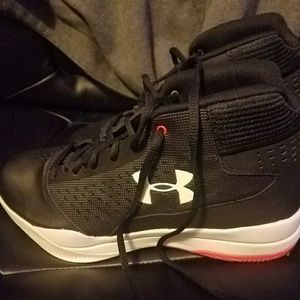 Under Armor sz 8